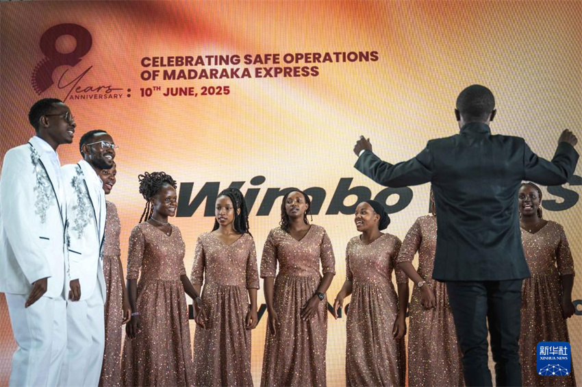 Quênia celebra 8o aniversário da opera??o segura da ferrovia de bitola padr?o