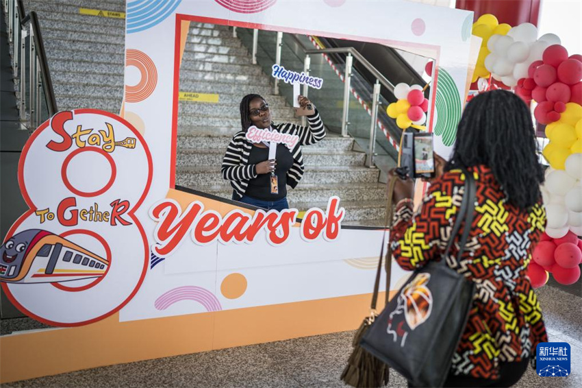 Quênia celebra 8o aniversário da opera??o segura da ferrovia de bitola padr?o