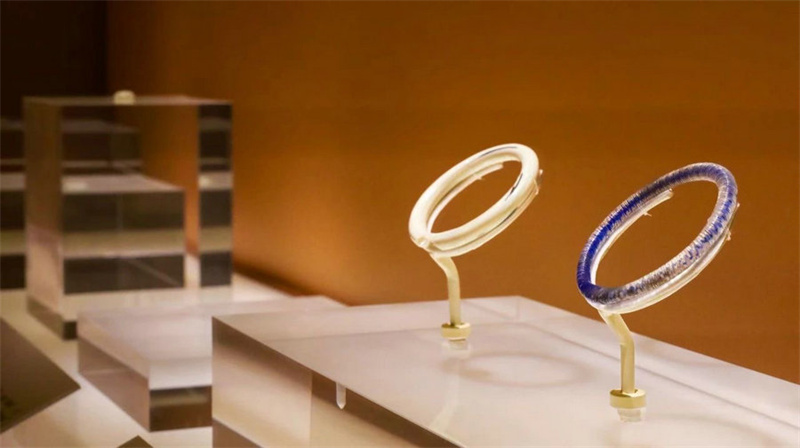 Exposi??o de arte em vidro Zibo é inaugurada em Beijing