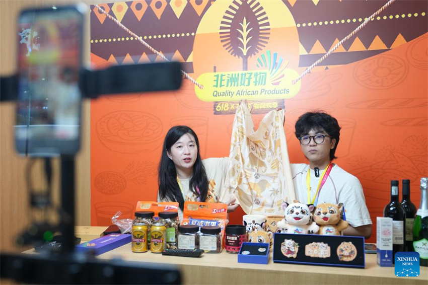 Come?a exposi??o China-áfrica com foco nas rela??es econ?micas e novos acordos