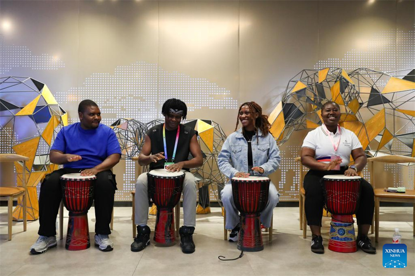 Come?a exposi??o China-áfrica com foco nas rela??es econ?micas e novos acordos