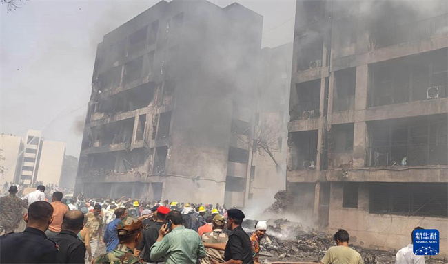 Mais de 240 mortos em acidente aéreo da Air India