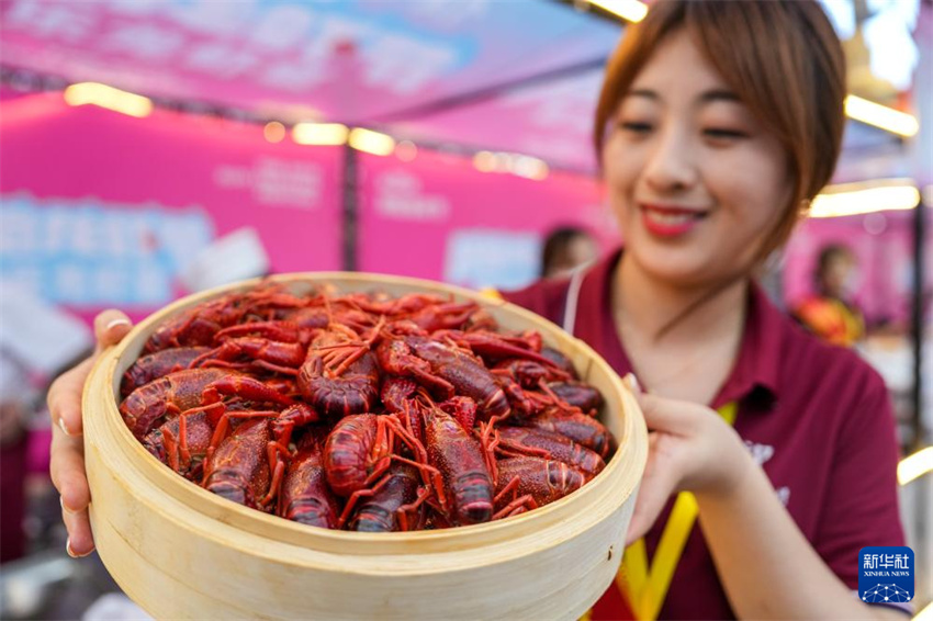 Jiangsu: Xuyi celebra Festival do Lagostim-Vermelho