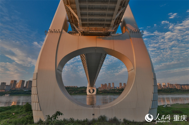 China em Movimento: a “ponte” para o futurismo de Chongqing