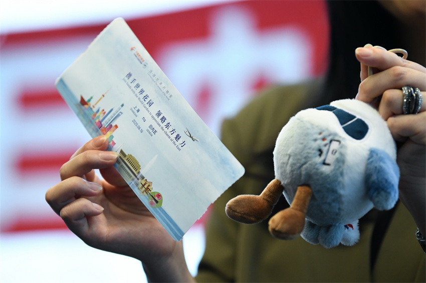 Primeiro voo direto de Shanghai para Genebra foi lan?ado