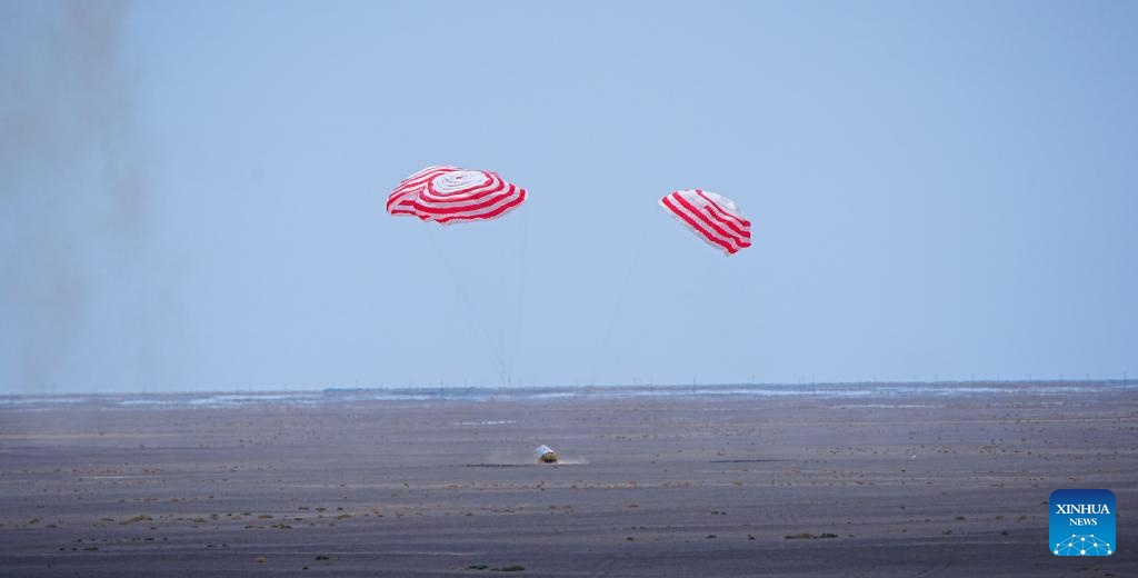 Nova gera??o da espa?onave tripulada da China completa teste de voo de escape a altitude zero