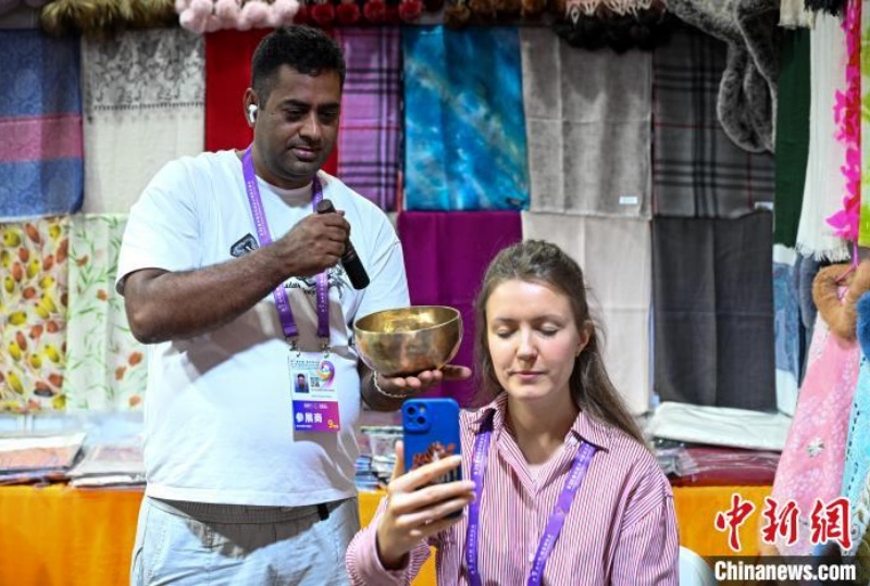 Come?a Exposi??o China-Sul da ásia, com foco em comércio e indústrias emergentes