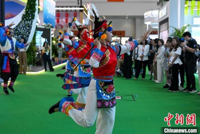 Come?a Exposi??o China-Sul da ásia, com foco em comércio e indústrias emergentes