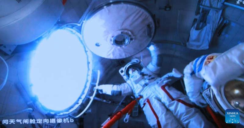 Astronautas da Shenzhou-20 completam segunda etapa de atividades extraveiculares