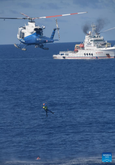 Exercício de resgate marítimo de emergência realizado em Hainan