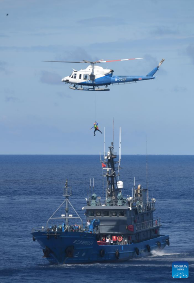 Exercício de resgate marítimo de emergência realizado em Hainan