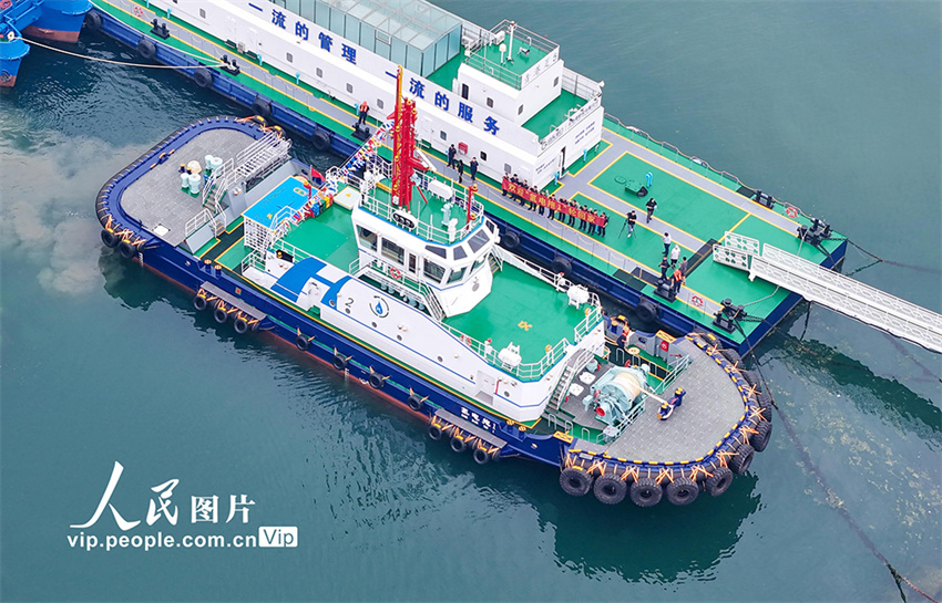 Primeiro navio rebocador híbrido hidrogênio-elétrico da China entra em opera??o