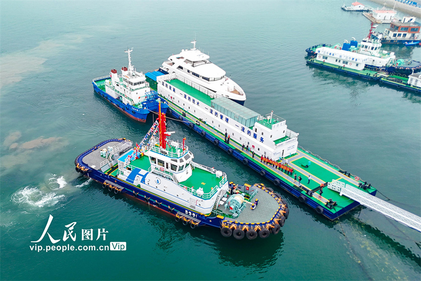 Primeiro navio rebocador híbrido hidrogênio-elétrico da China entra em opera??o