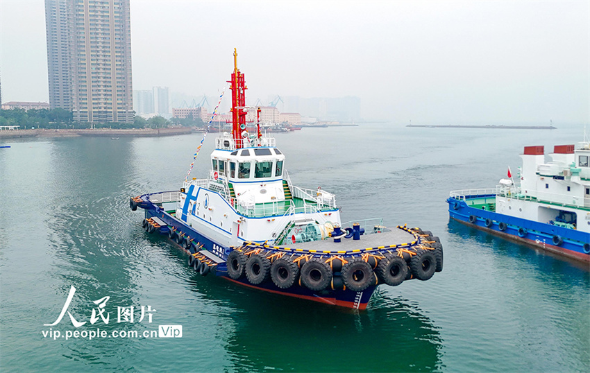 Primeiro navio rebocador híbrido hidrogênio-elétrico da China entra em opera??o