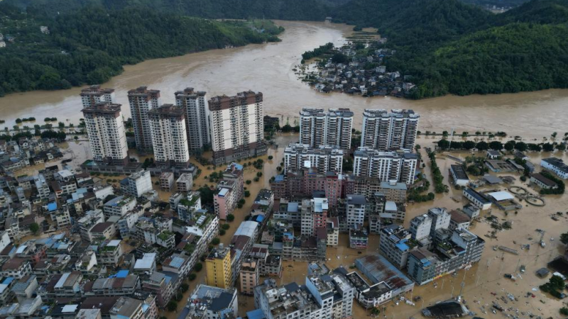 Esfor?os de socorro seguem no distrito do sudoeste da China atingido por enchentes