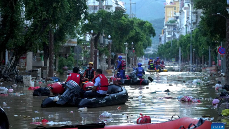 Esfor?os de socorro seguem no distrito do sudoeste da China atingido por enchentes