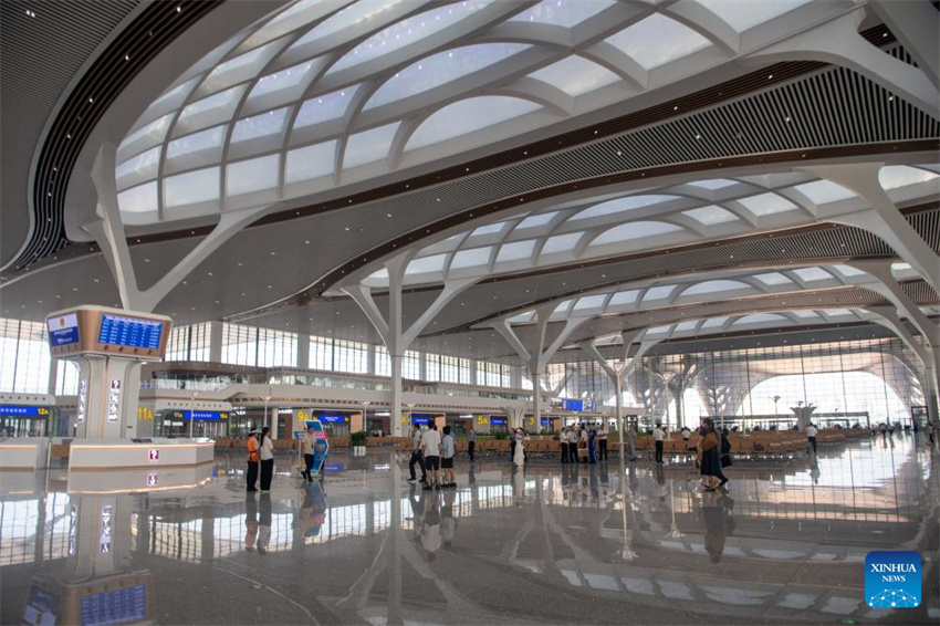 Importante liga??o ferroviária de alta velocidade é inaugurada no sudoeste da China