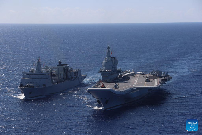 Forma??es de porta-avi?es da China regressam após concluir treinamento em alto-mar