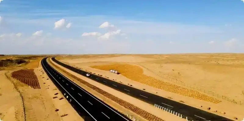 Seis novas estradas turísticas inauguradas em Xinjiang, noroeste da China