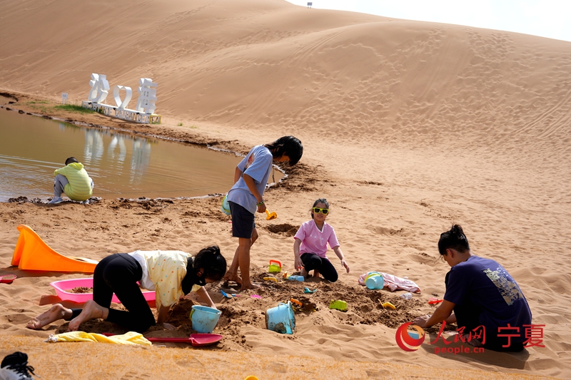 China em Movimento: Explorando o charme do deserto em Zhongwei