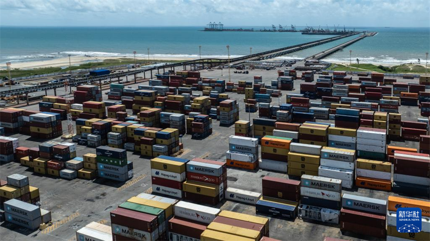 Porto brasileiro inaugura rota do Pacífico para facilitar comércio entre China e Brasil