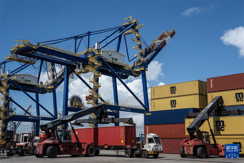 Porto brasileiro inaugura rota do Pacífico para facilitar comércio entre China e Brasil