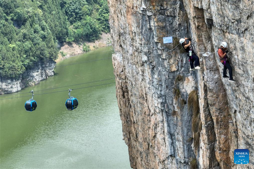 China: Enshi integra eventos esportivos com turismo para impulsionar revitaliza??o rural