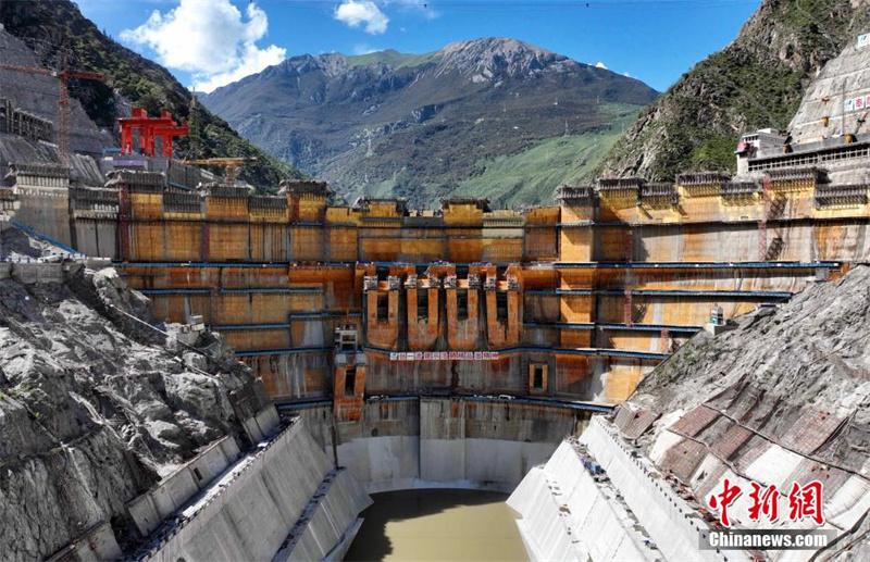 Galeria: constru??o da Usina Hidrelétrica Yebatan