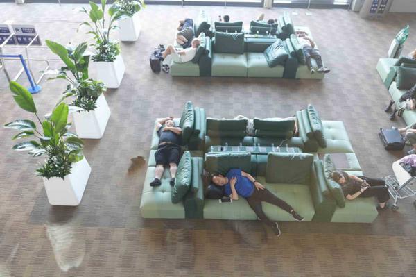 Shanghai: Aeroporto de Pudong moderniza instala??es para viajantes