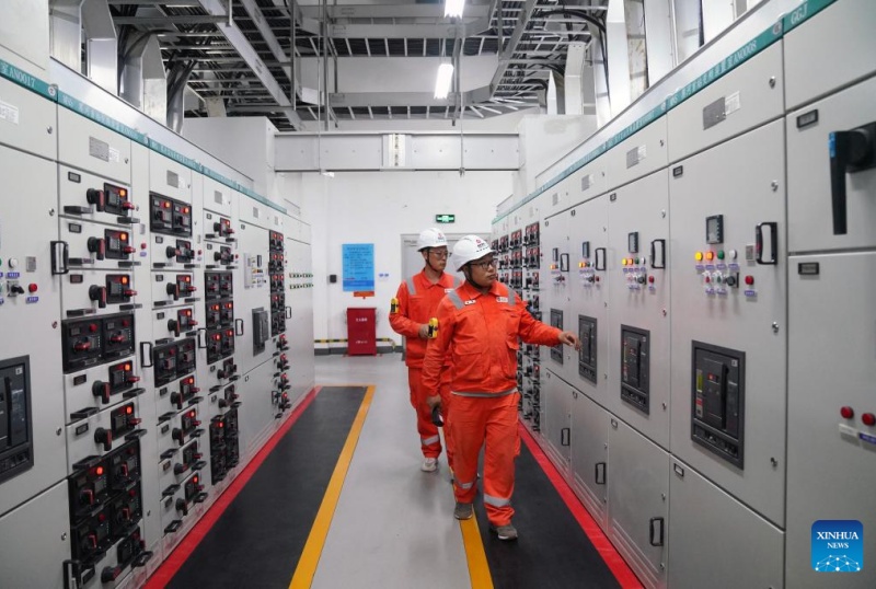 Trecho chinês do gasoduto da rota leste entre China e Rússia transporta mais de 100 bilh?es de metros cúbicos