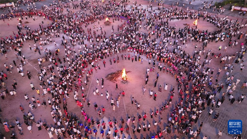 Yunnan celebra com entusiasmo Festival das Tochas