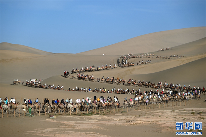 Gansu: Dunhuang recebe alta temporada de turismo durante o ver?o