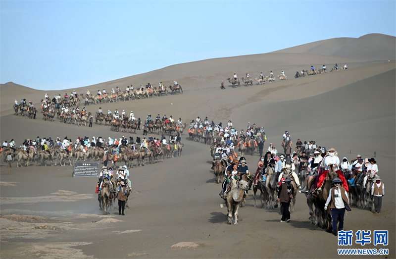 Gansu: Dunhuang recebe alta temporada de turismo durante o ver?o