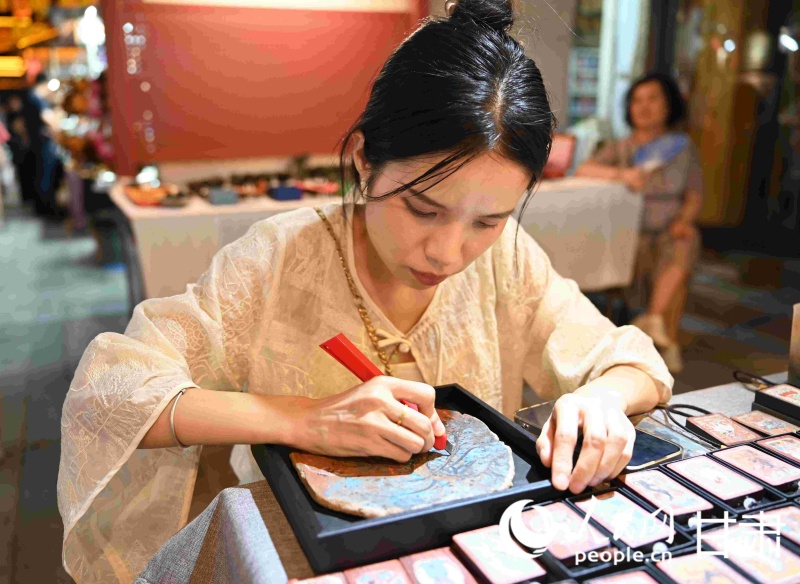 Dunhuang vive aquecimento contínuo da “economia noturna”