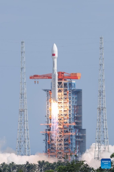 China lan?a com sucesso grupo de satélites de órbita terrestre baixa