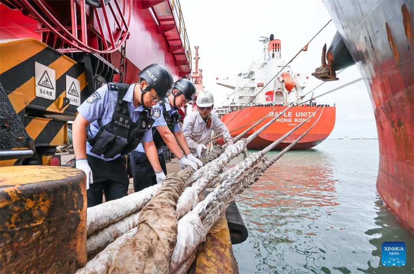 Províncias do leste da China intensificam preven??o de desastres para o tuf?o Co-May