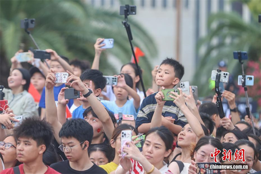 Nanchang realiza cerim?nia de hasteamento da bandeira para celebrar Dia do Exército da China