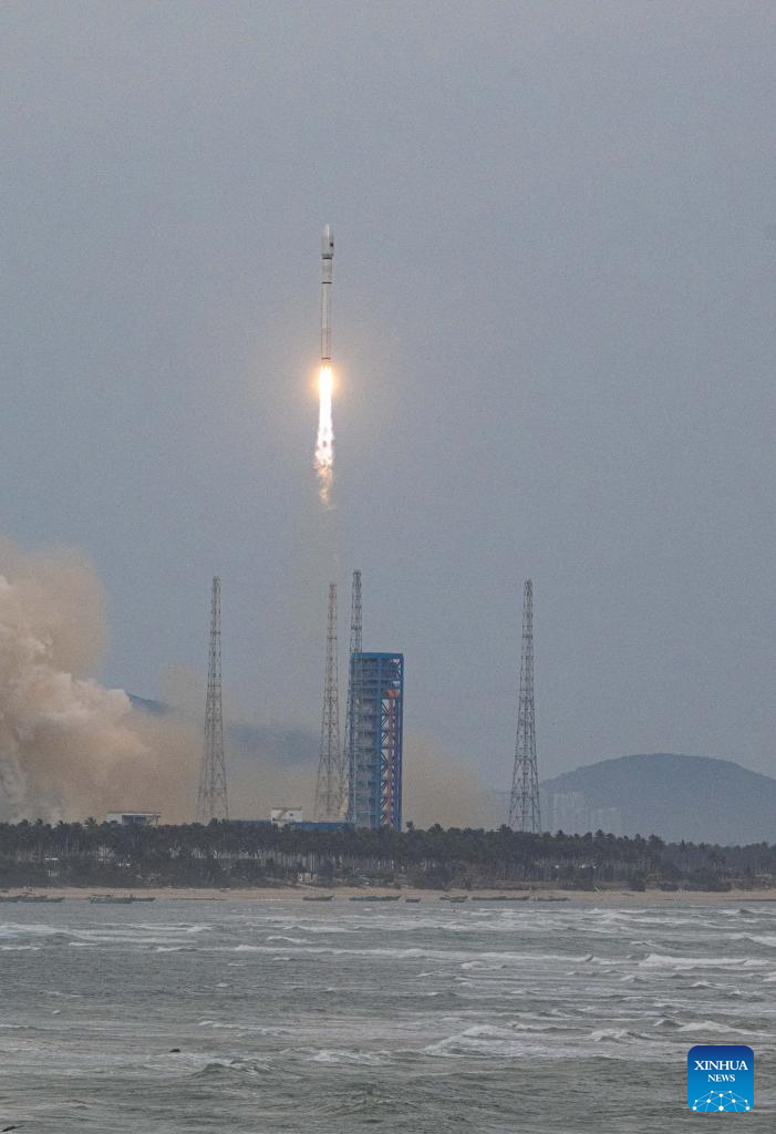 China lan?a novos satélites de internet com foguete Longa Marcha-12