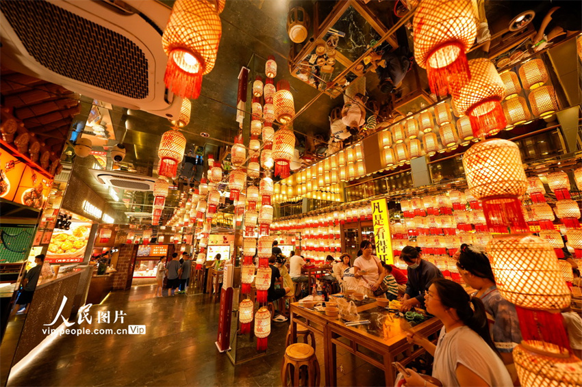 Hebei: Rua Antiga de Hetou atrai turistas