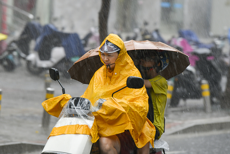 Chuvas intensas atingem Zhengzhou, centro da China