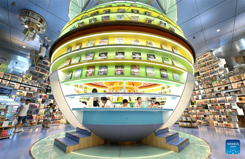 China: crian?as aproveitam férias de ver?o em todo o país