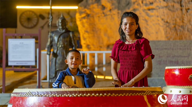 Antiga cidade de Kuqa revive cultura milenar e bate recorde de turismo