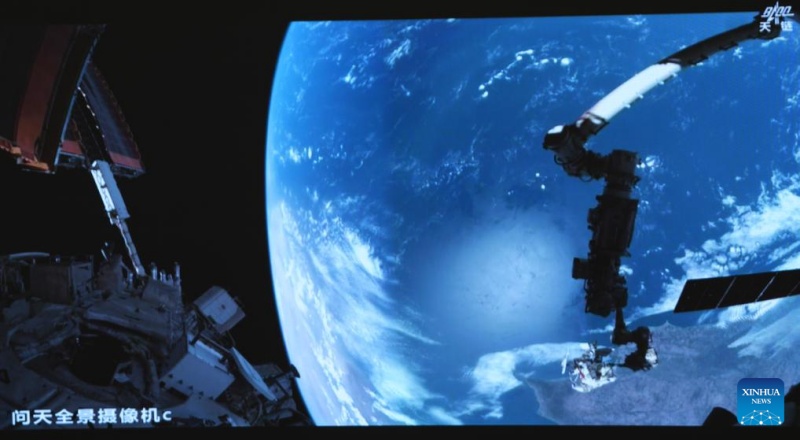 Astronautas da Shenzhou-20 completam terceira série de atividades extraveiculares