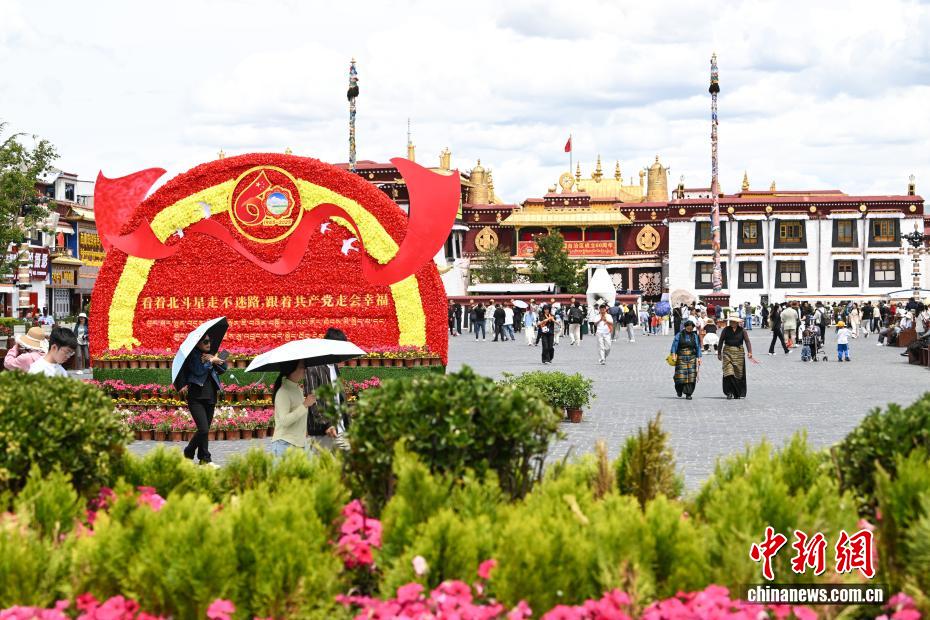 Contagem regressiva para 60o aniversário da Regi?o Aut?noma de Xizang: ruas de Lhasa ganham clima festivo