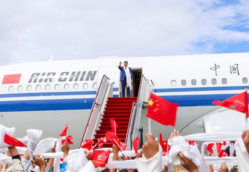 Xi Jinping deixa Xizang depois de participar das celebra??es do 60o aniversário da funda??o da regi?o