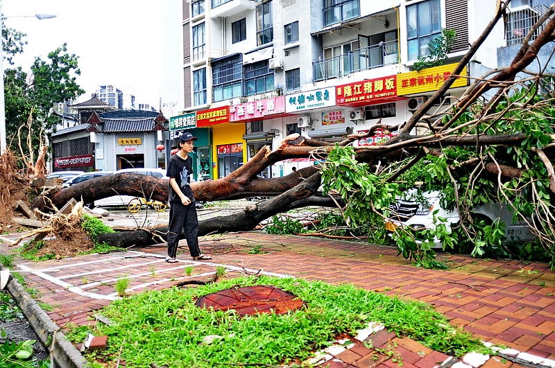 Tuf?o Kajiki traz chuvas torrenciais para Hainan