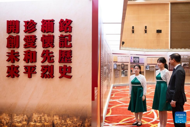 Exposi??o em comemora??o ao 80o aniversário da vitória contra agress?o japonesa e fascismo é inaugurada em Macau