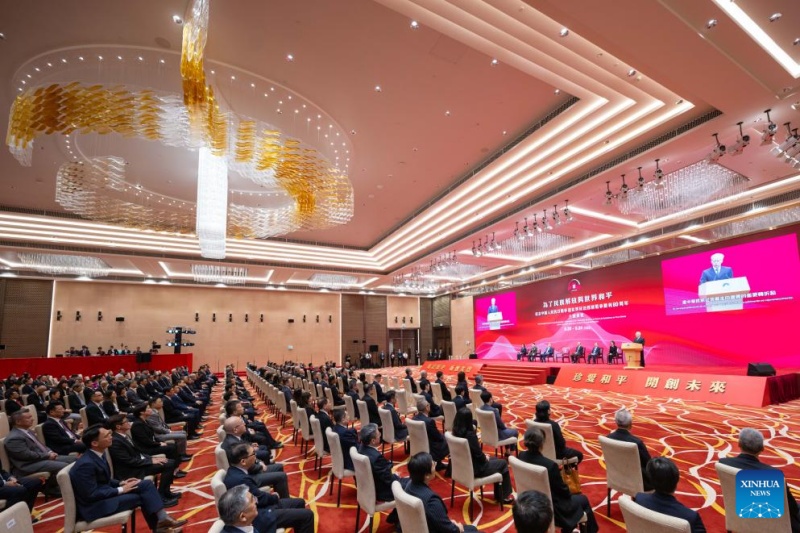 Exposi??o em comemora??o ao 80o aniversário da vitória contra agress?o japonesa e fascismo é inaugurada em Macau