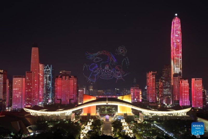 Show de drones marca 45o aniversário de Shenzhen