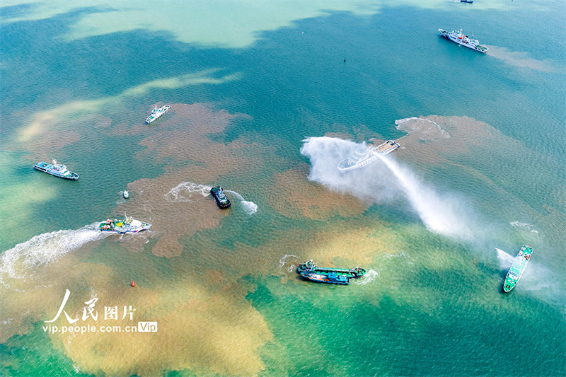 Shandong: Exercício Integrado de Emergência Marítima de Navios Comerciais e de Pesca realizado em Weihai